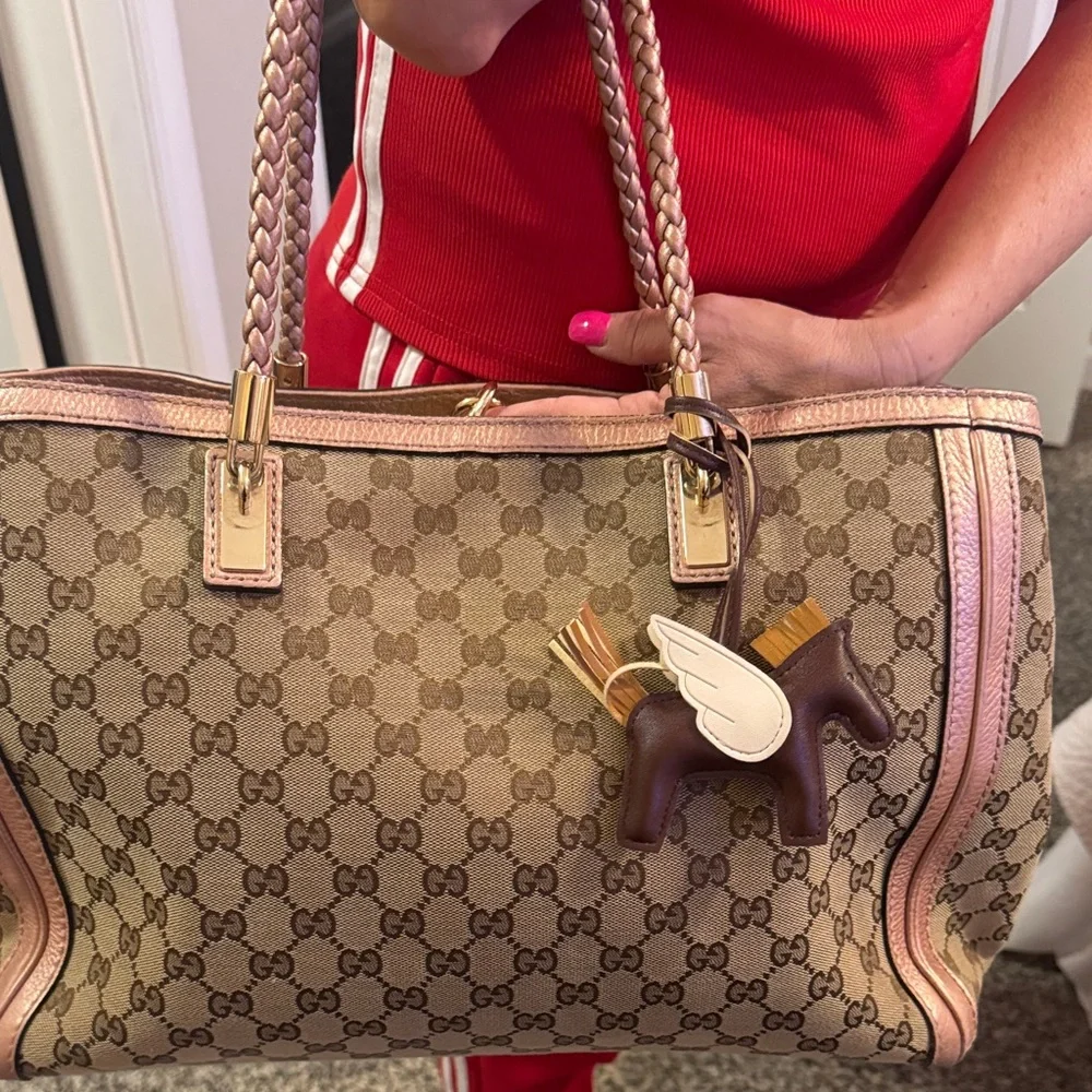 Gucci Beige GG Canvas Tote with Pink Trim excellent condition!! - Picture 3 of 3